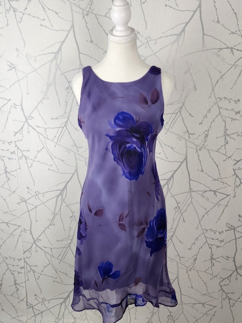 Alyn Paige 90's Y2K Purple Rose Georgette V-Neck Midi Dress